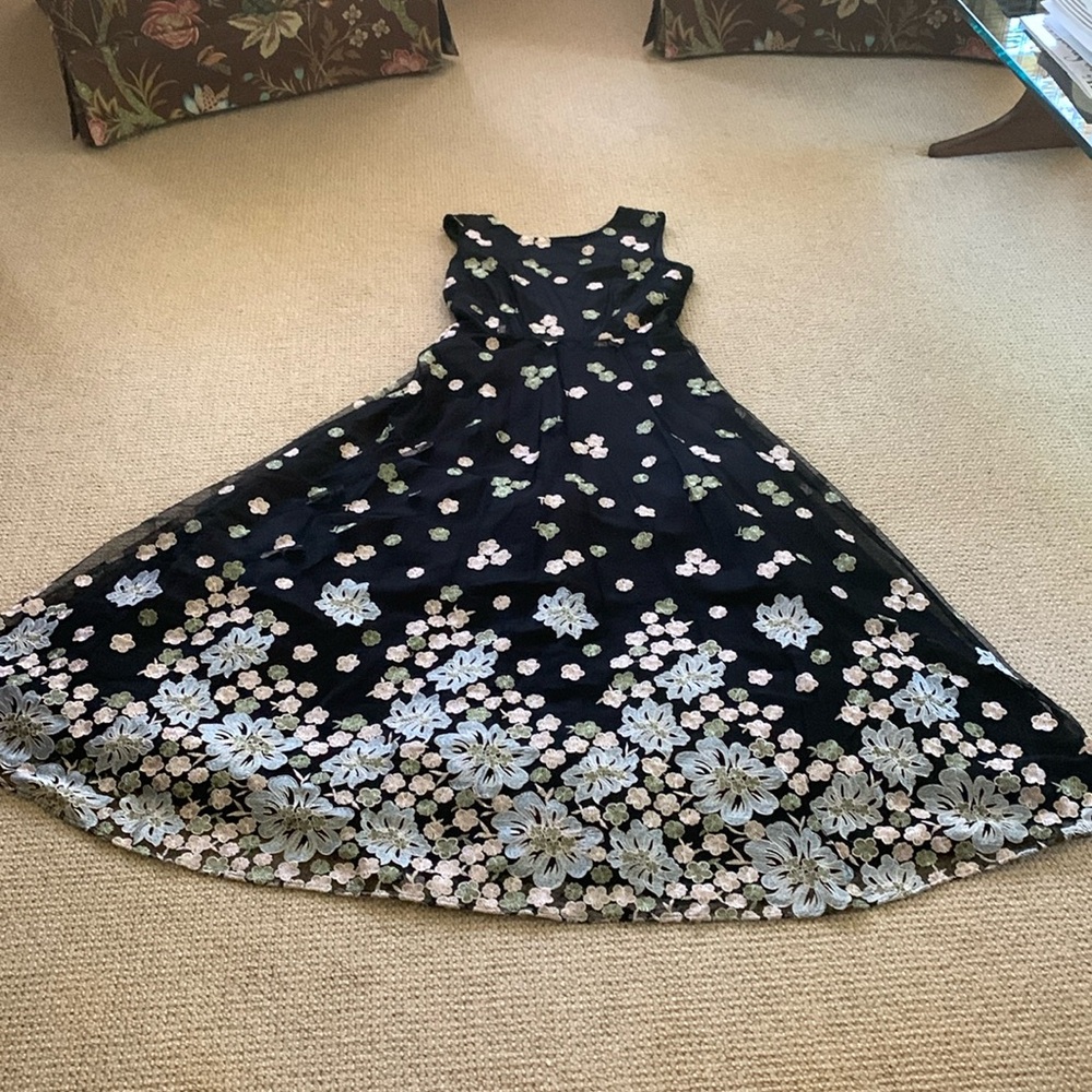 Tahari,  size 10,  embroidered pink, blue and green on black